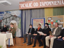 ocalic_od_zapom_35